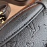 Кожаная сумка на пояс Louis Vuitton Monogram Embossed 28x14 см