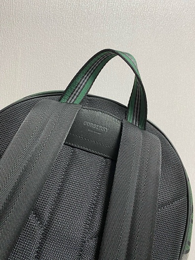 Рюкзак зелёного цвета Burberry TB Monogram Premium 30.5x14.5x42.5 см   