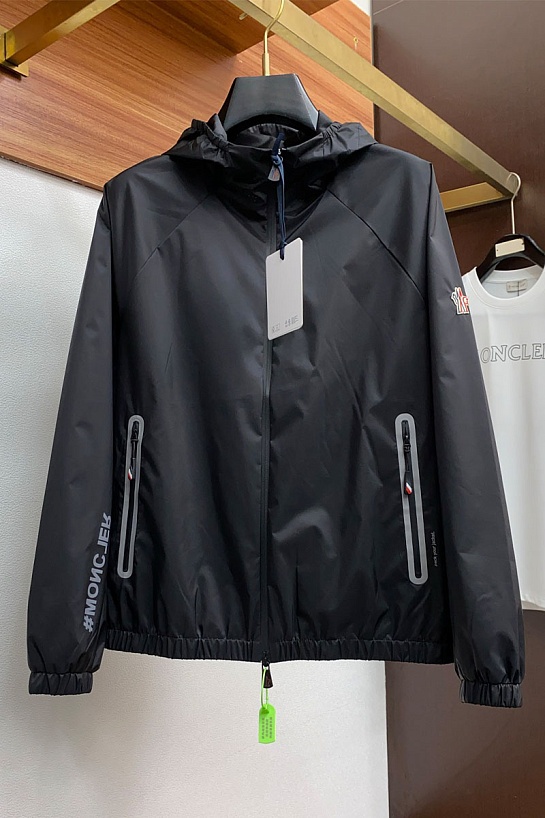 Ветровка Moncler Grenoble Day-namic premium
