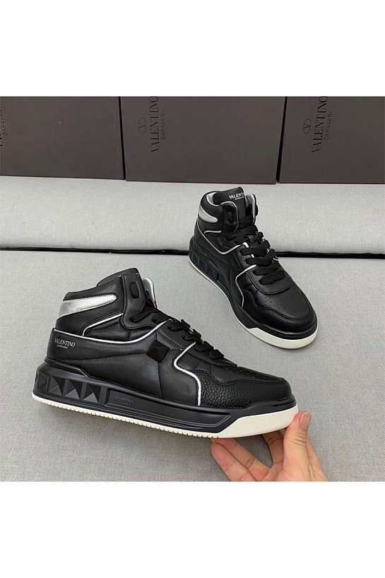 Кожаные кроссовки Valentino Garavani One Stud high top