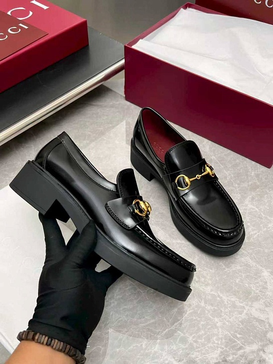 Женские кожаные лоферы Gucci Horsebit premium