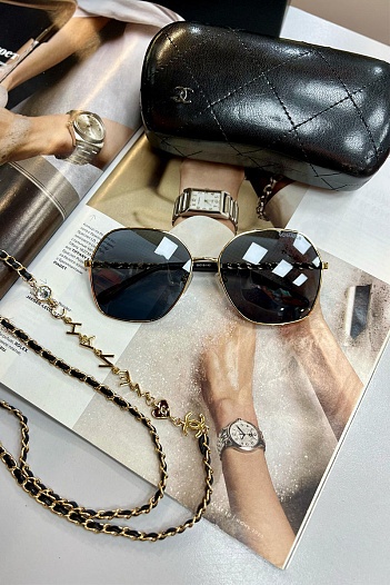Женские солнцезащитные очки Chanel   