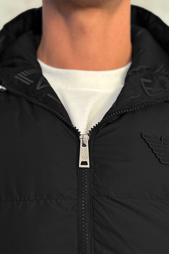 Мужской чёрный жилет Emporio Armani 7