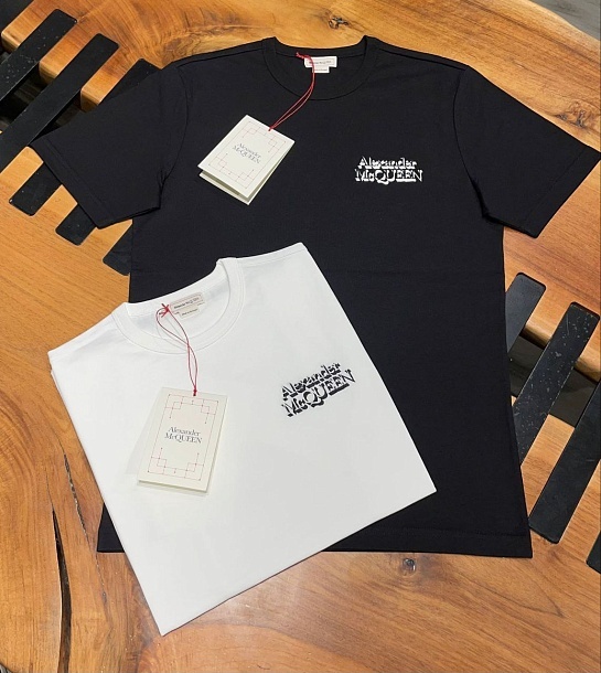 Мужская белая футболка Alexander McQueen