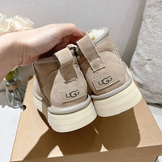 Женские ботинки UGG Classic Ultra Mini Platform - Brown   