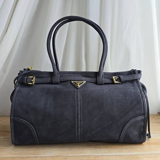Замшевая серая сумка Prada 38x23 см