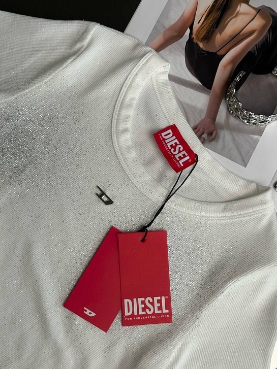 Женская белая футболка Diesel