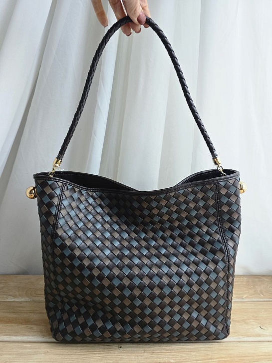 Кожаная сумка Bottega Veneta 33x26 см