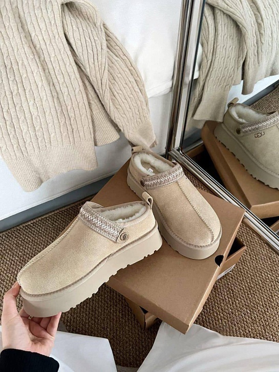 Замшевые женские слиперы с мехом UGG Lanah