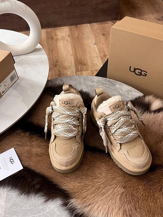 Женские ботинки с мехом UGG Lowmel - Beige