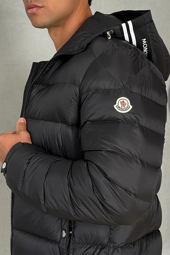 Мужской пуховик Moncler logo-patch - Black   