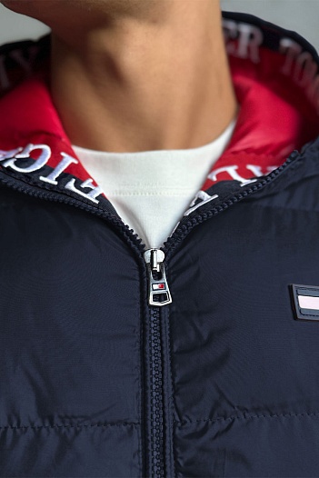Мужской жилет Tommy Hilfiger тёмно-синего цвета   