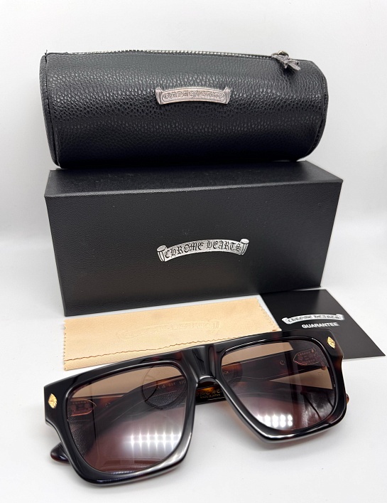 Солнцезащитные очки Chrome Hearts Charismadick