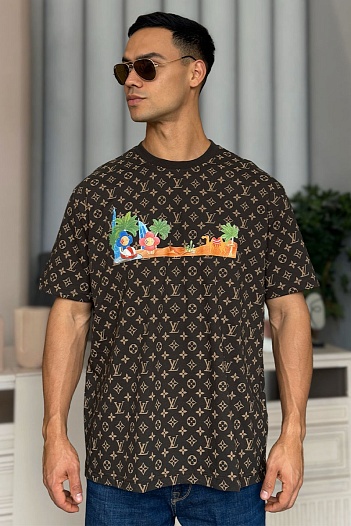 Коричневая оверсайз футболка Louis Vuitton Monogram All-over Dubai   