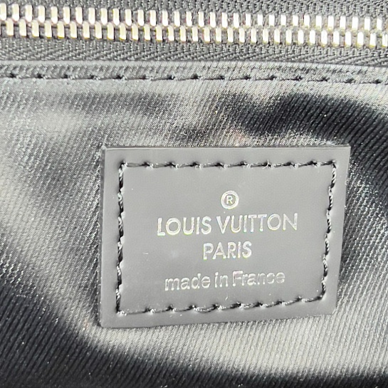 Кожаный несессер Louis Vuitton Dopp Kit Premium 28x15x16.5 см