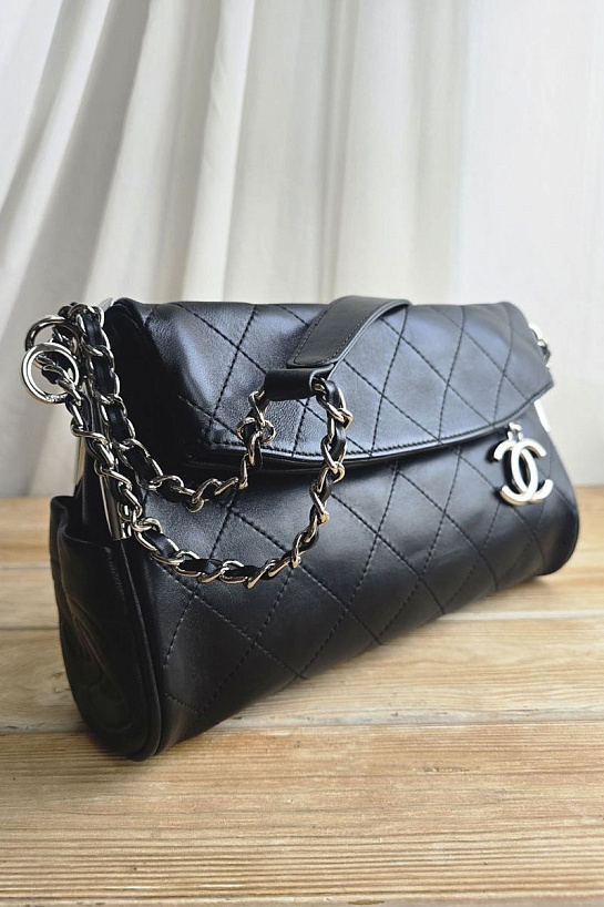 Кожаная сумка Chanel Ultimate Soft 36x23