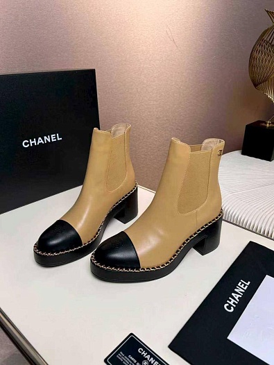Женские кожаные сапоги Chanel premium - Beige   