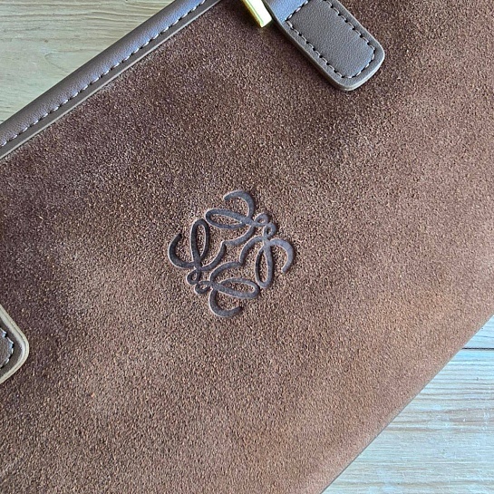 Замшевая сумка Loewe 34x16 см