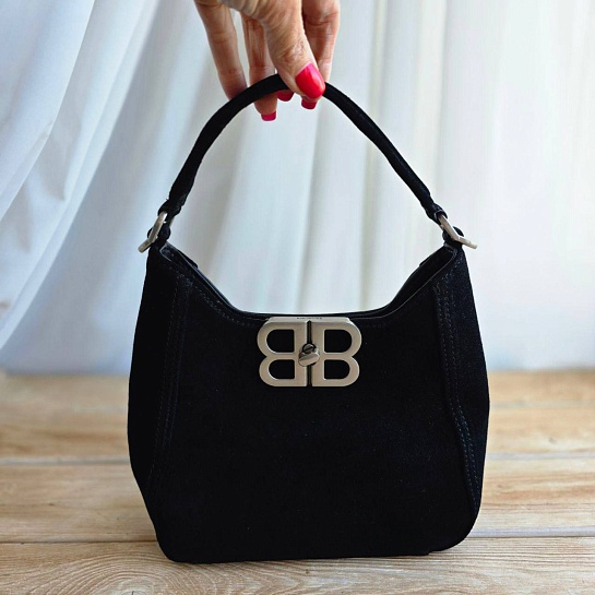 Женская чёрная замшевая сумка Balenciaga 23x16 см