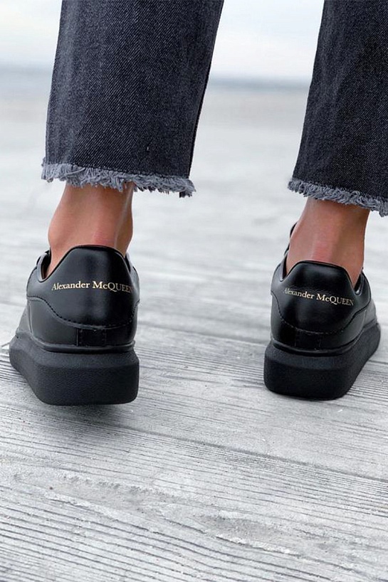 Чёрные кожаные кроссовки Alexander McQueen