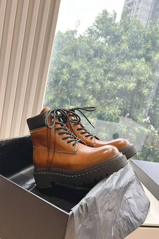 Женские коричневые ботинки Prada Premium