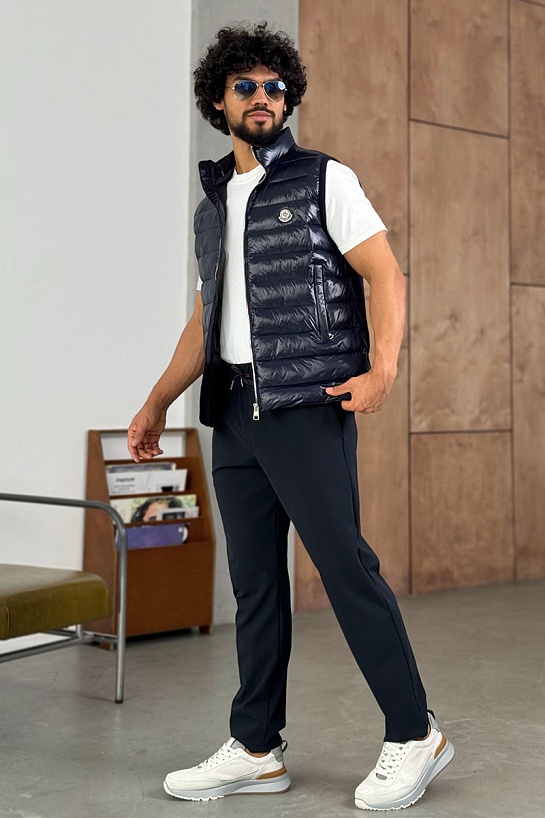 Мужской тёмно-синий жилет Moncler