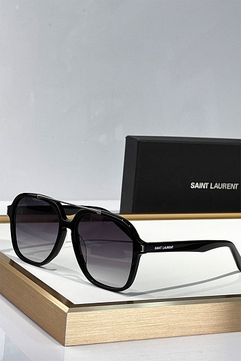 Солнцезащитные очки Yves Saint Laurent   