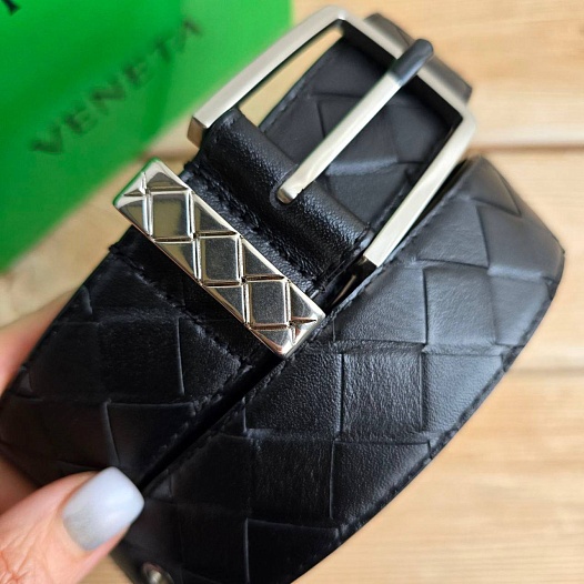 Чёрный кожаный ремень Bottega Veneta - длина 105 см   