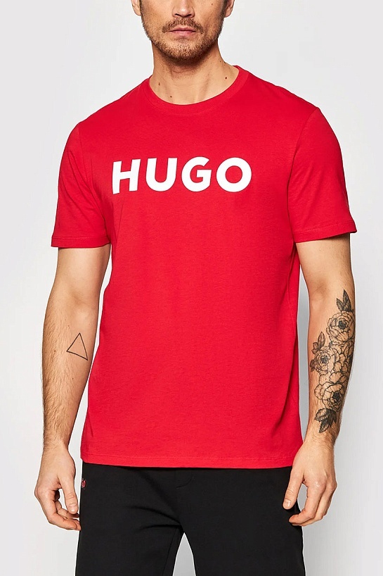 Мужская футболка Hugo Boss красного цвета