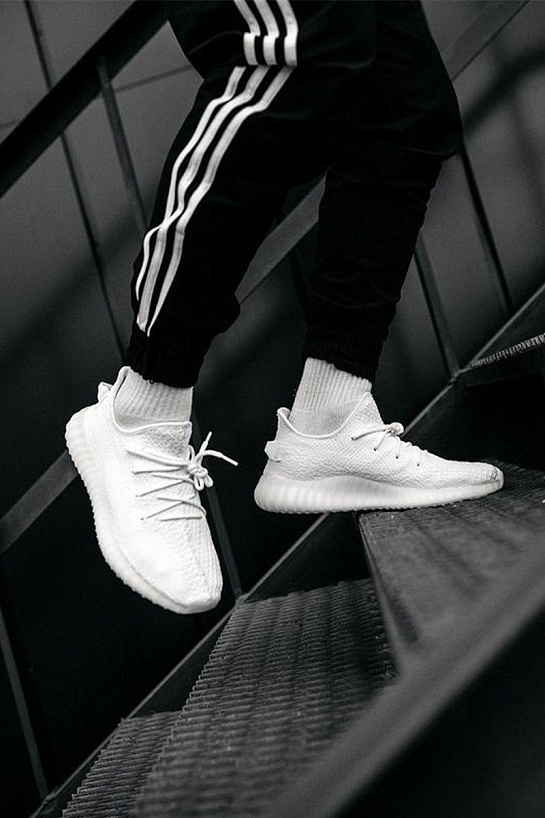 Кроссовки Adidas Yeezy Boost 350 V2 - Triple White Premium