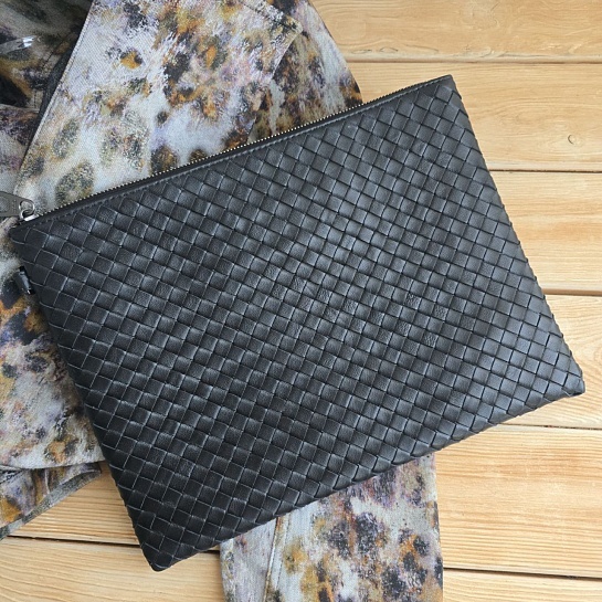 Кожаный клатч Bottega Veneta 32x24 см - Black