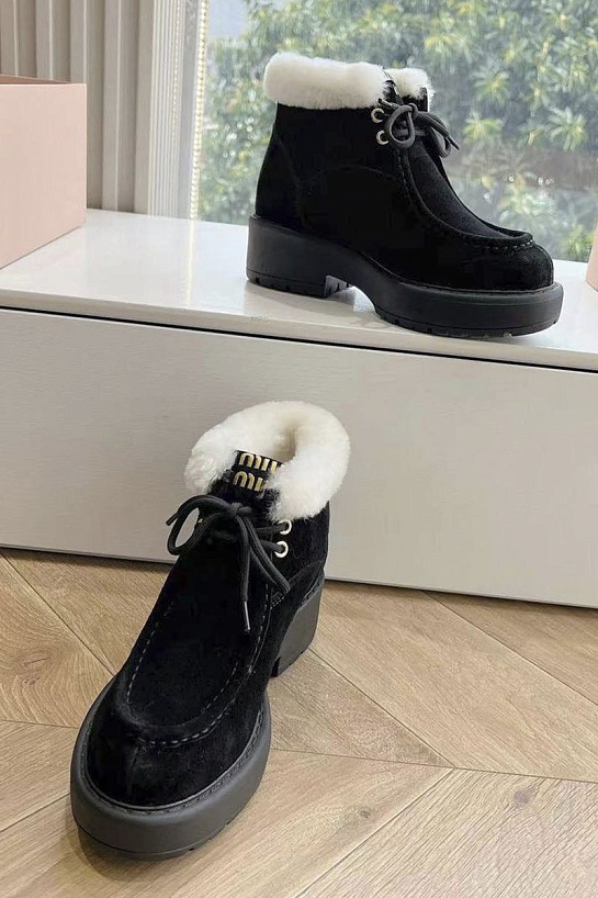 Женские замшевые ботинки с мехом MIU MIU Premium