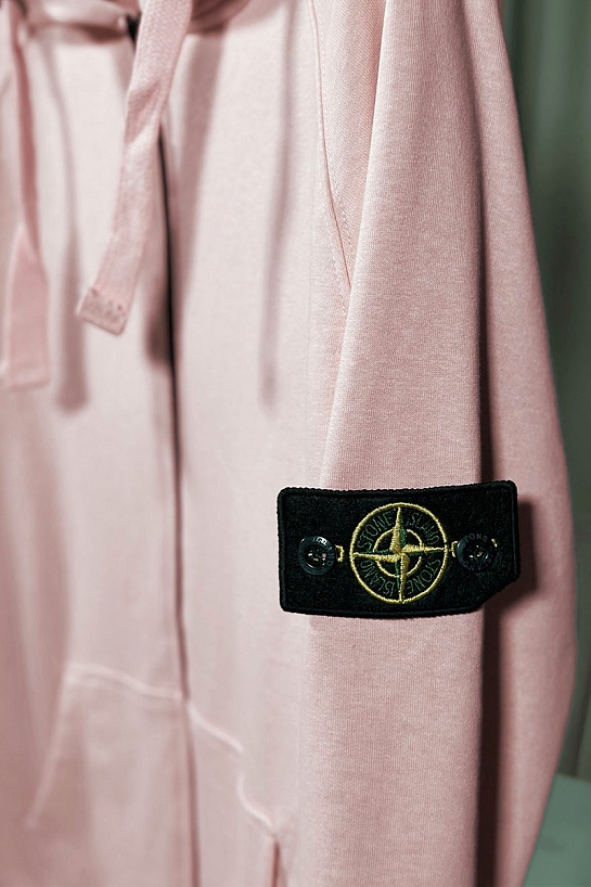 Розовая кофта на молнии Stone Island compass-patch