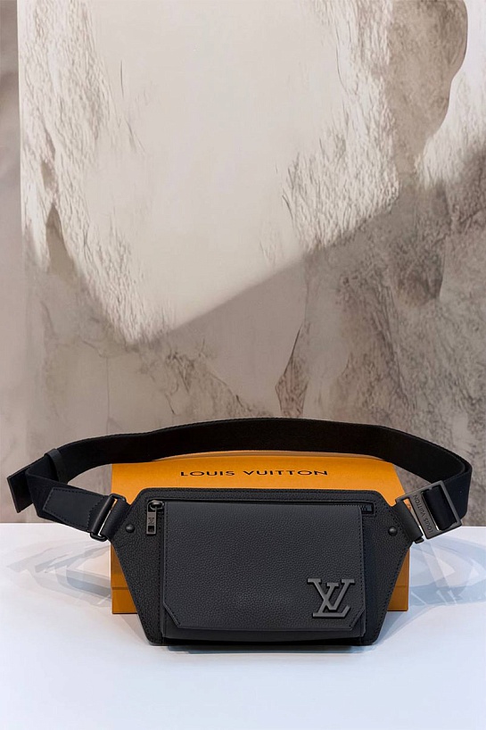 Кожаная сумка на пояс Louis Vuitton Aerogram Takeoff Sling premium 30x16x3 см