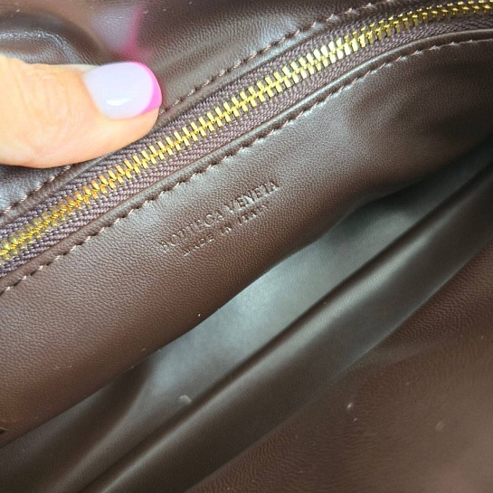 Кожаная сумка Bottega Veneta Madison 29x17 см - Brown