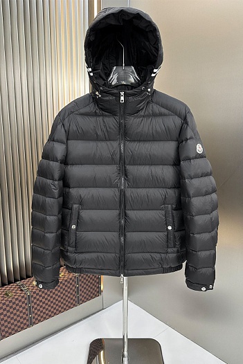 Мужской пуховик Moncler logo-patch - Black   