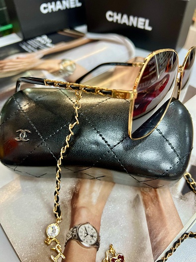 Женские солнцезащитные очки Chanel   