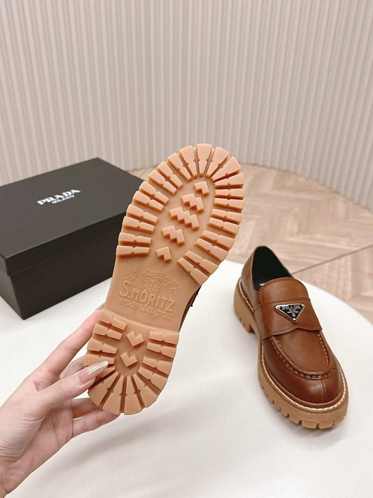 Женские кожаные лоферы Prada Premium - Brown