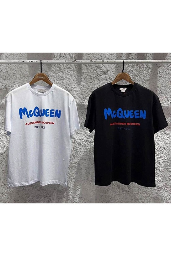 Чёрная оверсайз футболка Alexander McQueen est.1992