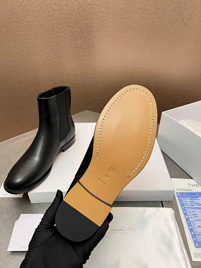 Женские кожаные сапоги The Row   