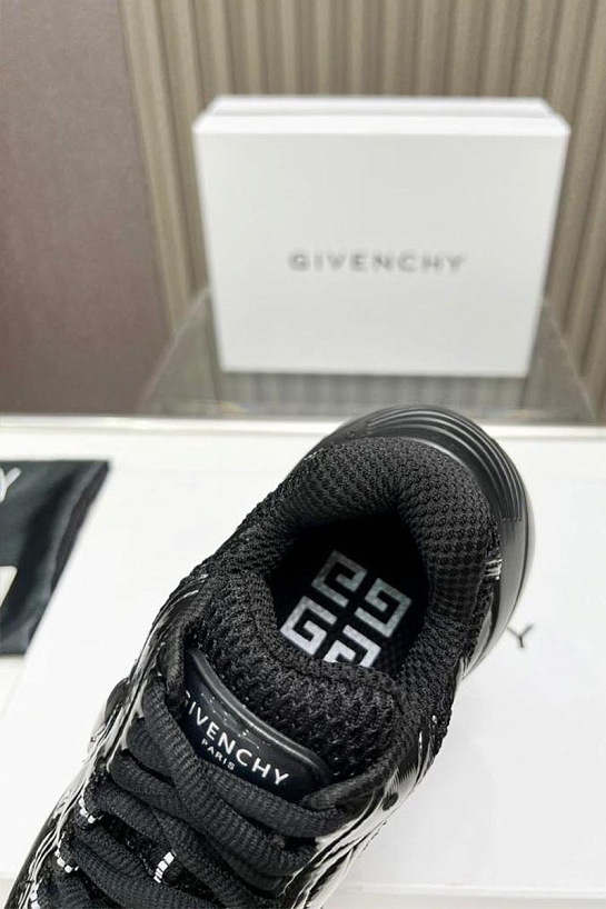 Чёрные комбинированные кроссовки Givenchy TK-MX Runner
