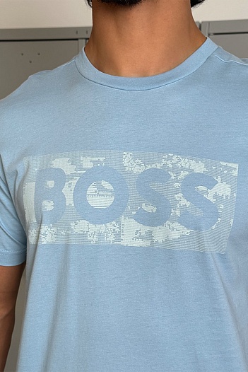 Мужская футболка голубого цвета Hugo Boss    