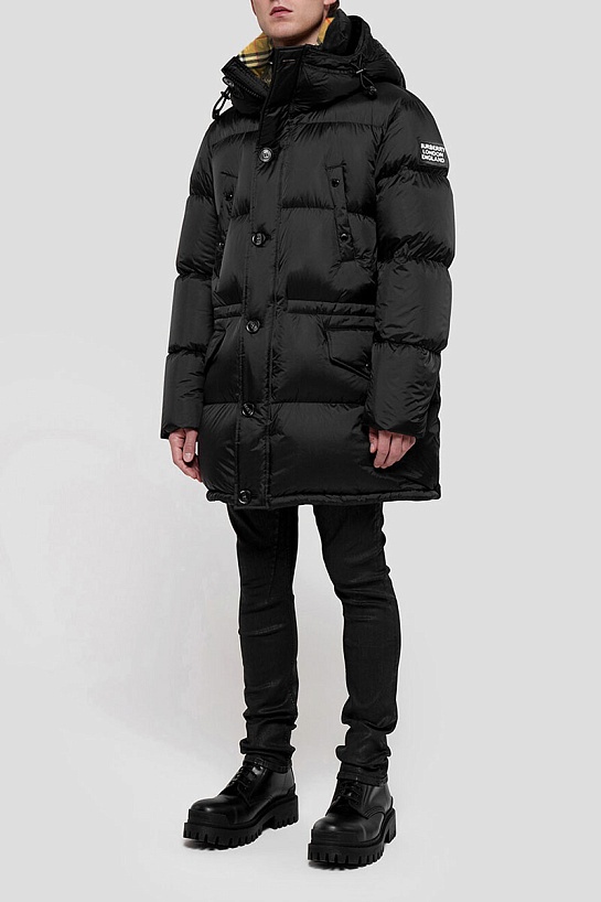 Чёрный мужской пуховик Burberry Lockwood logo-patch