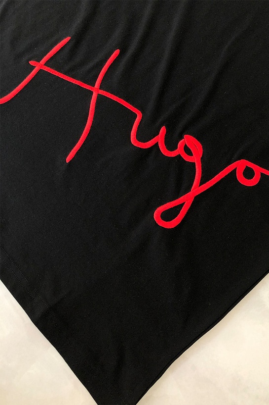 Мужская чёрная футболка Hugo Boss