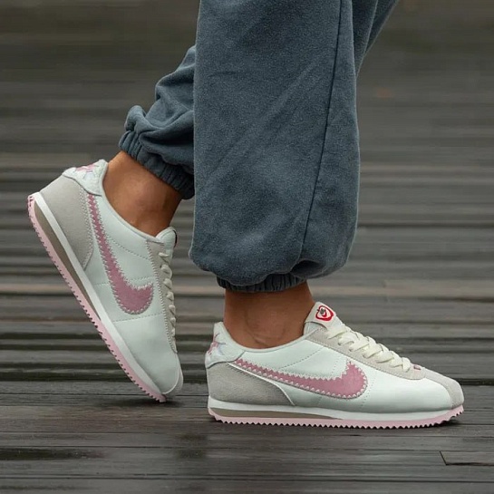 Кроссовки Nike Cortez Vintage "Valentine's Day"