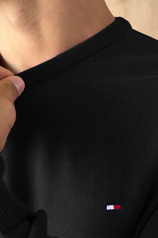 Мужская кофта Tommy Hilfiger чёрного цвета logo-embroidered