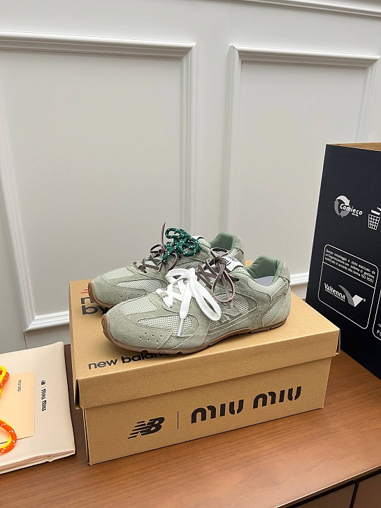 Женские кроссовки New Balance x Miu Miu 530 SL premium