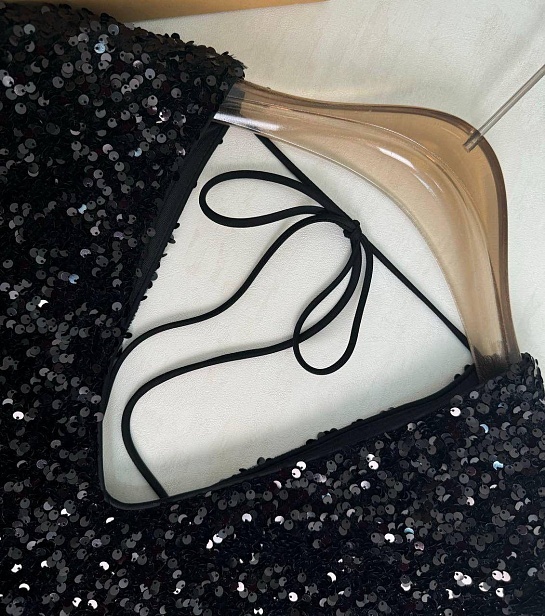 Женский костюм в пайетках с открытой спинкой MIU MIU