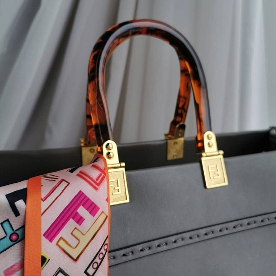 Кожаная сумка-шоппер Fendi Damen Sunshine 40x34 см