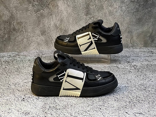 Женские кожаные кроссовки Valentino Gavani   